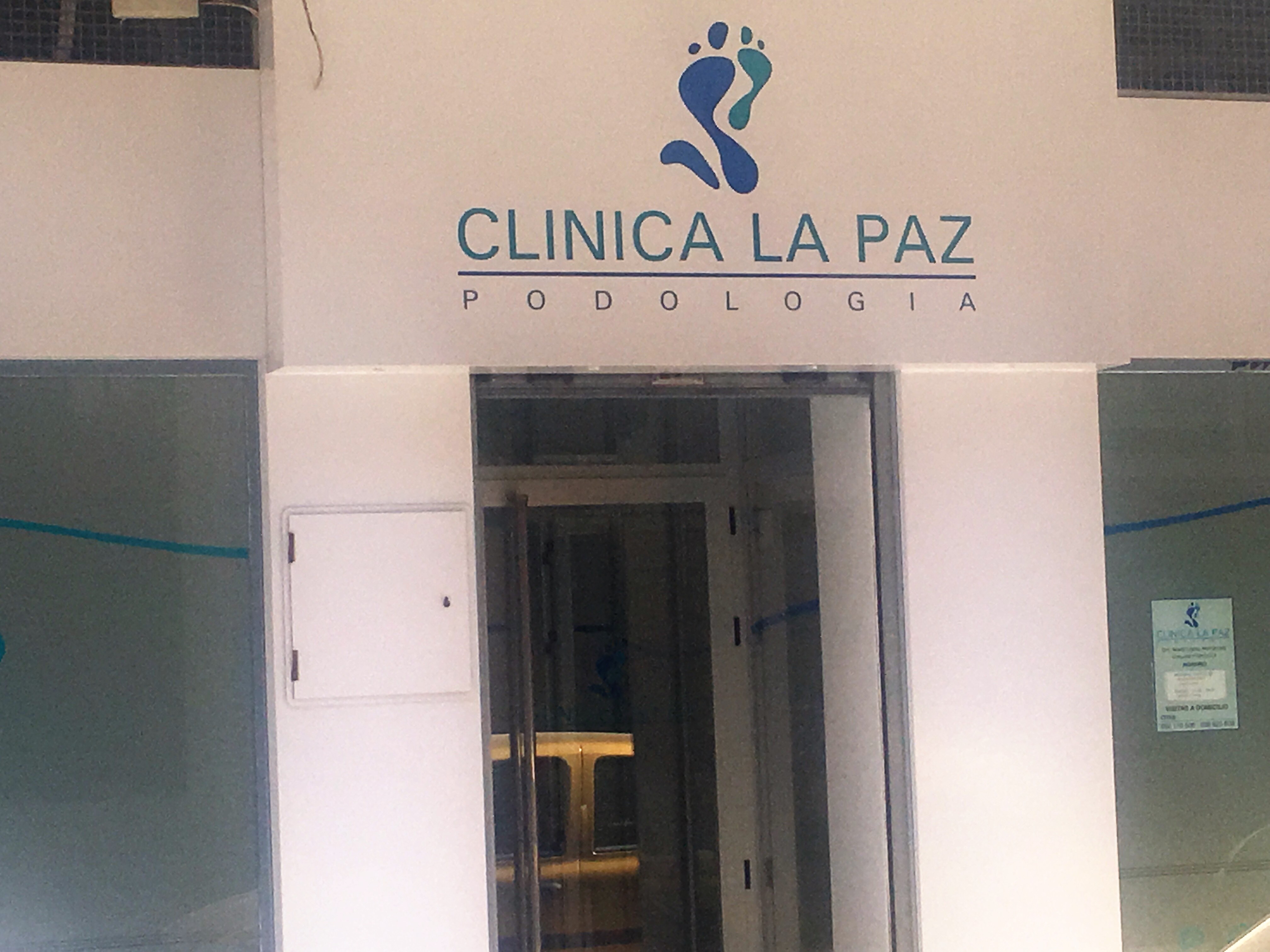 Clínica La Paz Podología fachada